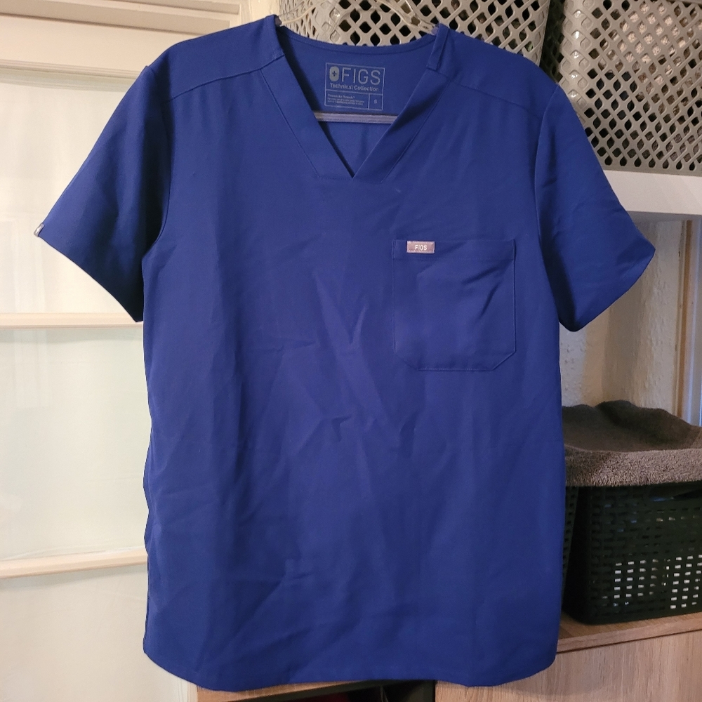 FIGS scrubs Men's small TOP And BOTTOMS set